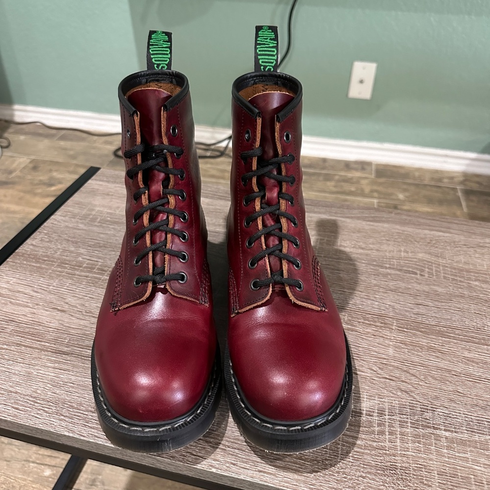 Solovair Burgundy Horween Chromexcel 8-Eye Derby Boot Made in England 8 US Men - Picture 3 of 11